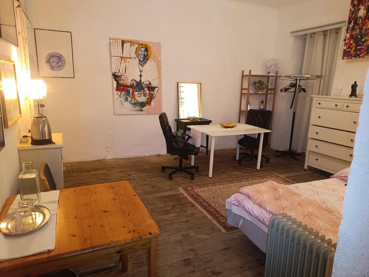 Atelier In Center, No Shower, Entire Place * Wien