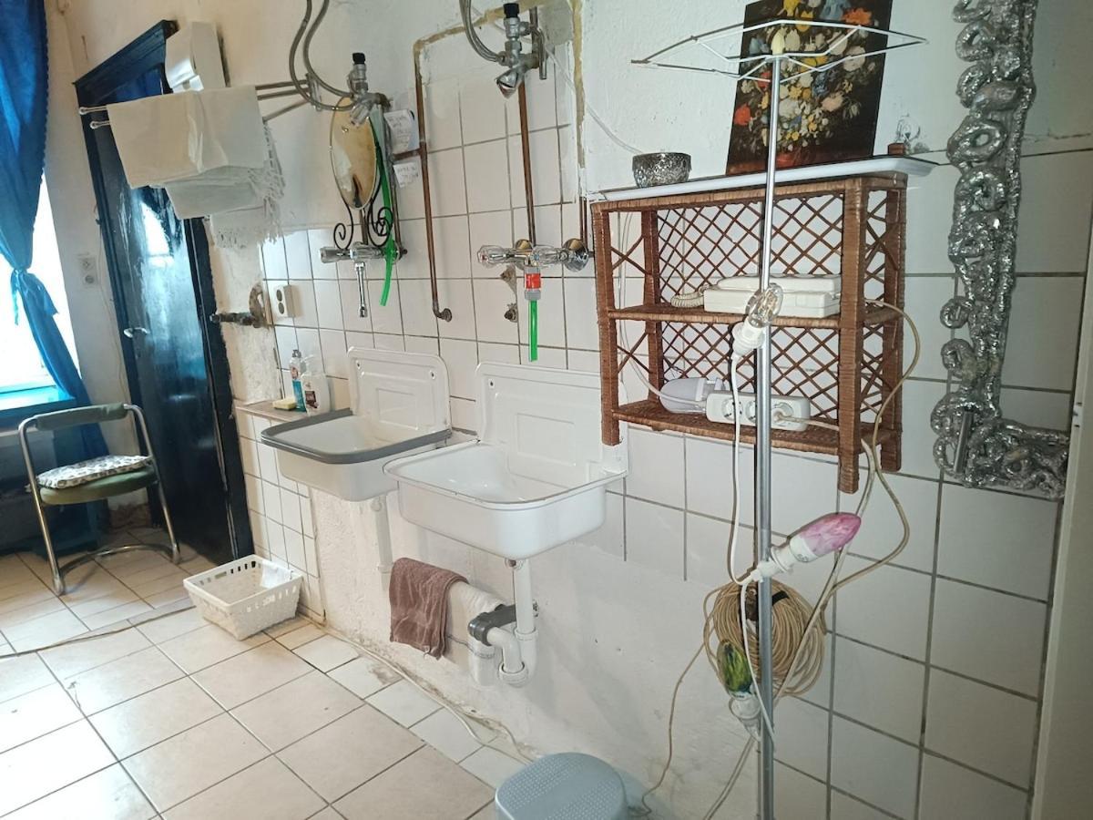 Atelier In Center, No Shower, Entire Place *