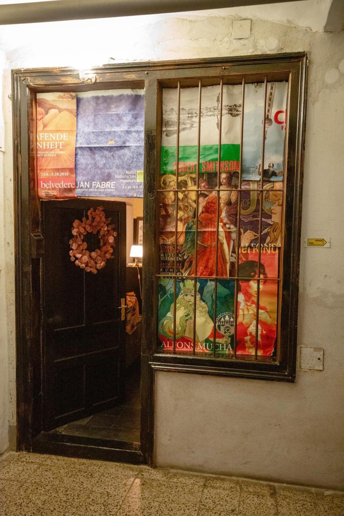 Atelier In Center, No Shower, Entire Place Apartment Wien